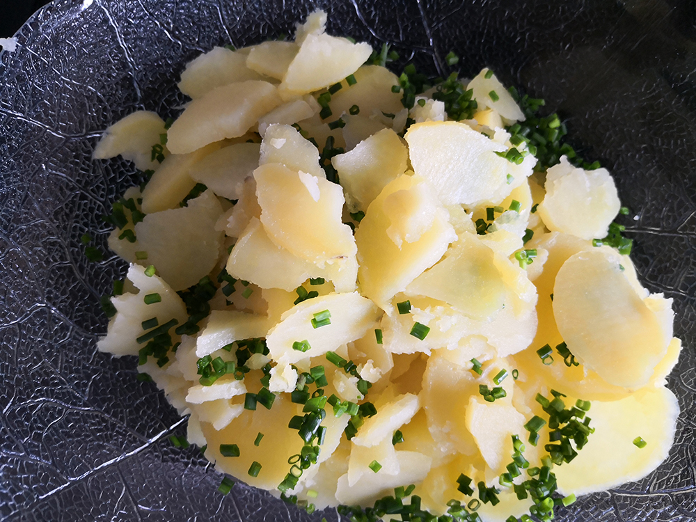 Omas Kartoffelsalat – Hirnspuk