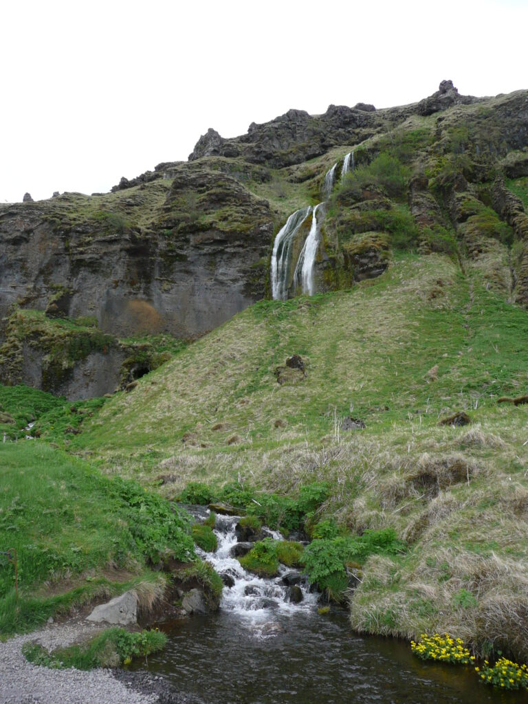 Island Tag 4 – Seljalandsfoss und Gljúfrabúi