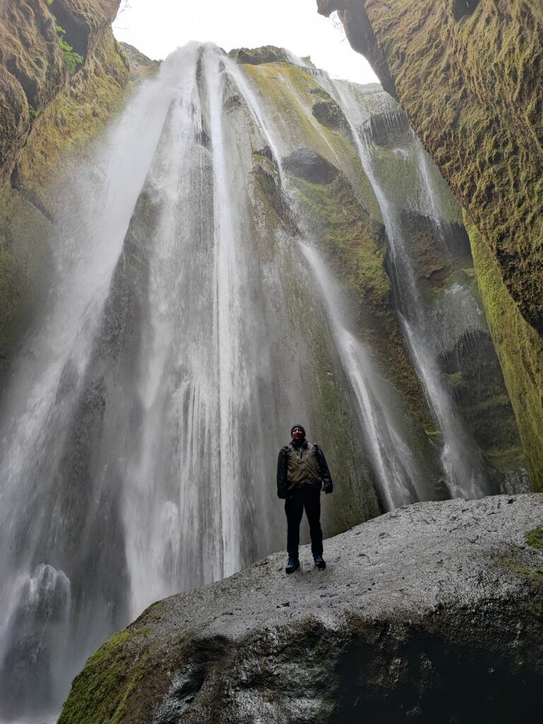 Island Tag 4 – Seljalandsfoss und Gljúfrabúi