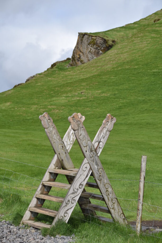 Island Tag 5 – Rútshellir, Drangurinn í Drangshlíð, Skógar Museum