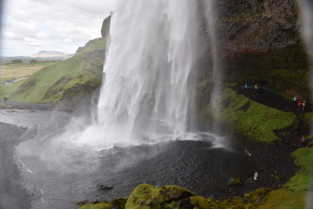 Island Tag 4 – Seljalandsfoss und Gljúfrabúi