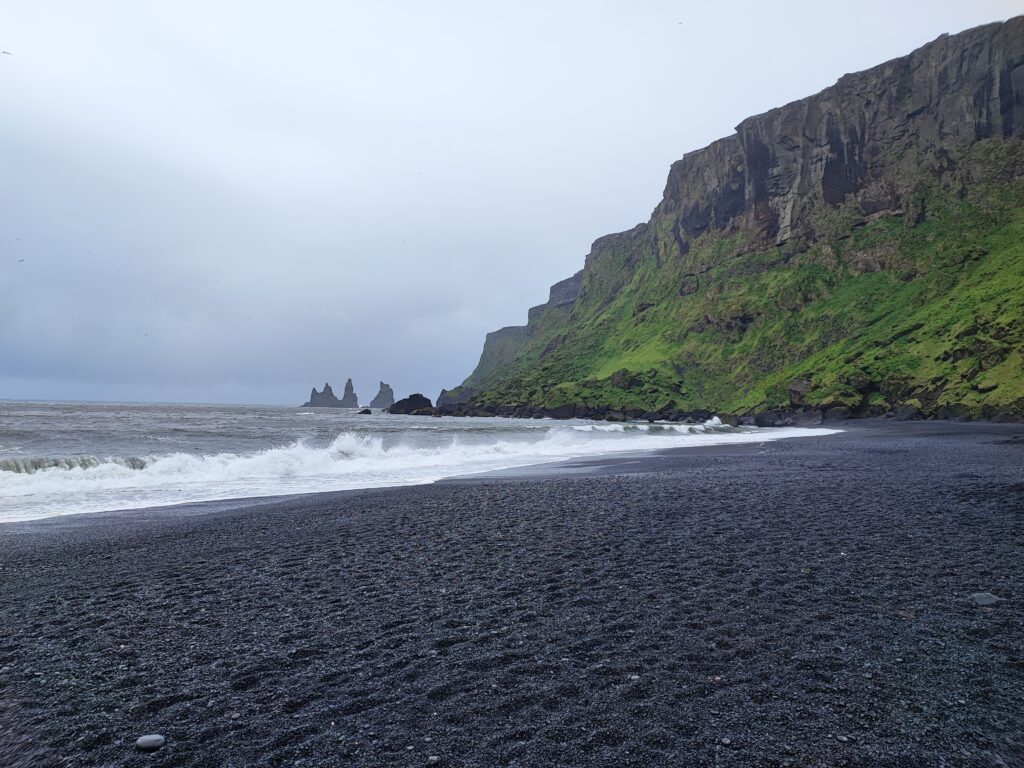 Island Tag 6 – Víkurfjara (Black Sand Beach)