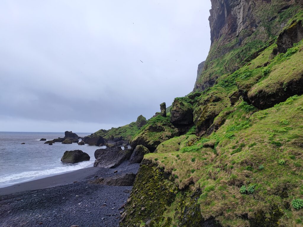 Island Tag 6 – Víkurfjara (Black Sand Beach)