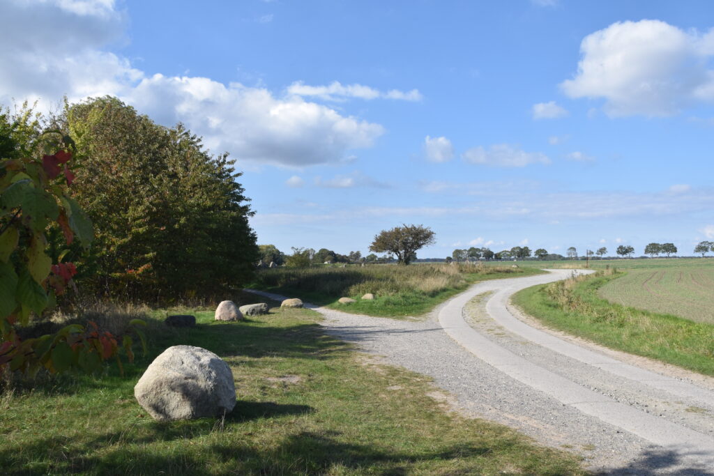 Rügen Tag 10 – Nord-Rügen – Großsteingrab Nobbin