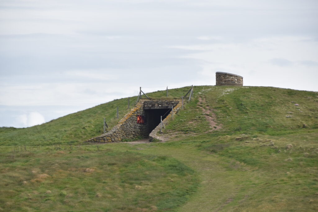 Wales Tag 17 – Anglesey – Dolmen und Hügelgräber