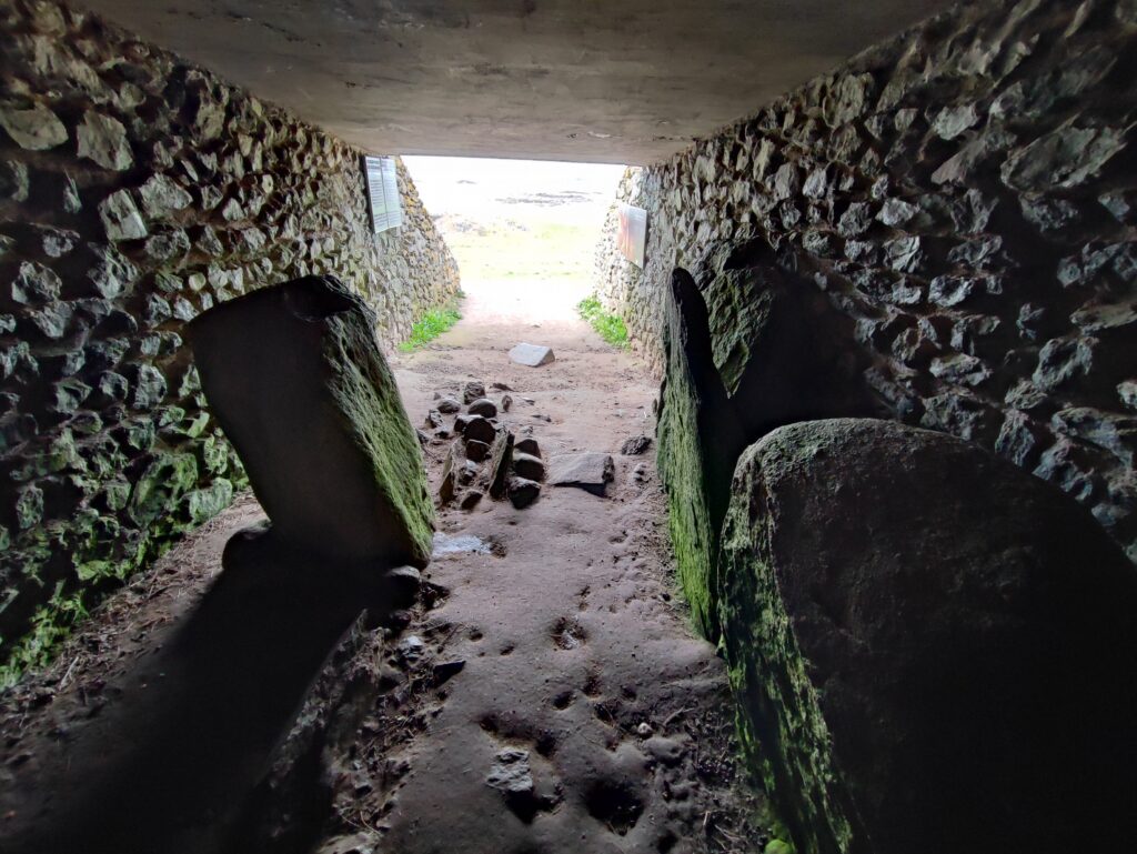 Wales Tag 17 – Anglesey – Dolmen und Hügelgräber