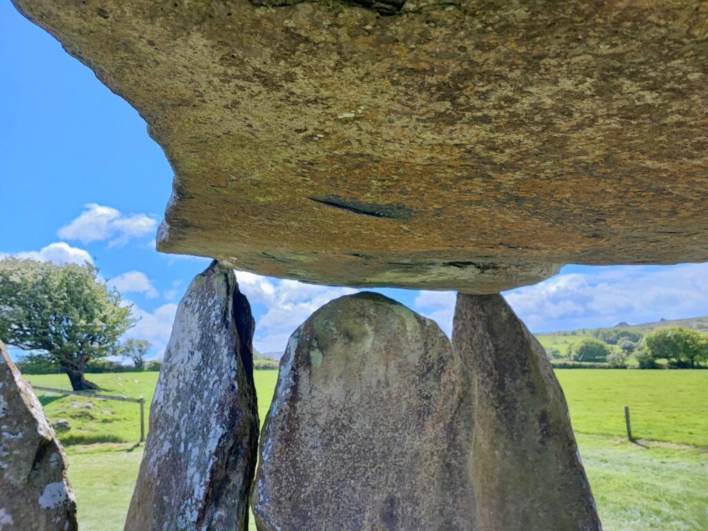 Wales Tag 12 – Pentre Ifan Burial Chamber