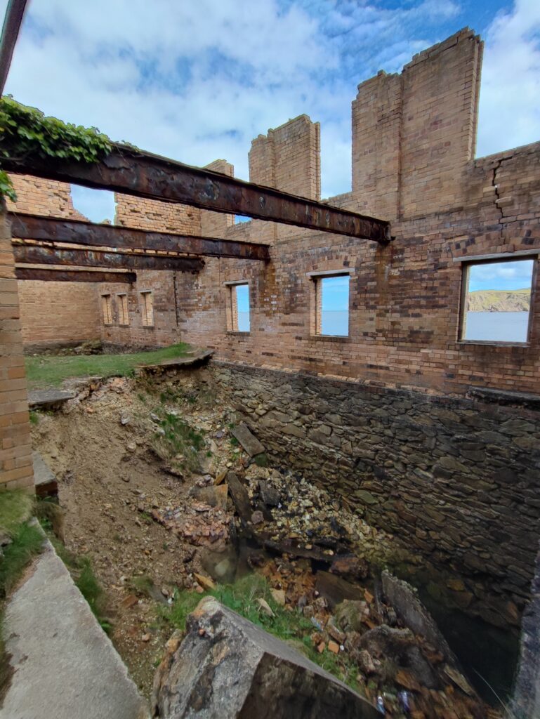 Wales Tag 17 – Anglesey – Porth Wen Brickworks