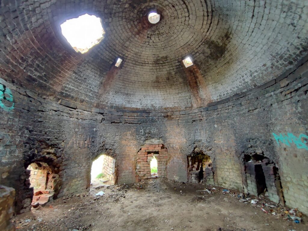 Wales Tag 17 – Anglesey – Porth Wen Brickworks