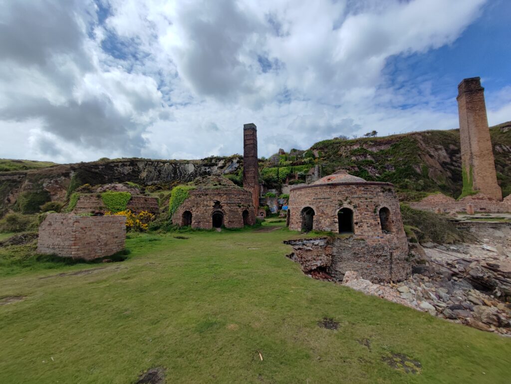 Wales Tag 17 – Anglesey – Porth Wen Brickworks