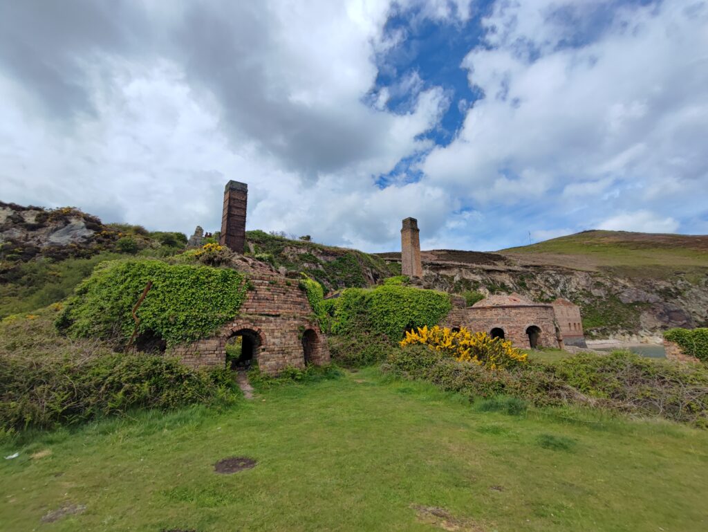 Wales Tag 17 – Anglesey – Porth Wen Brickworks
