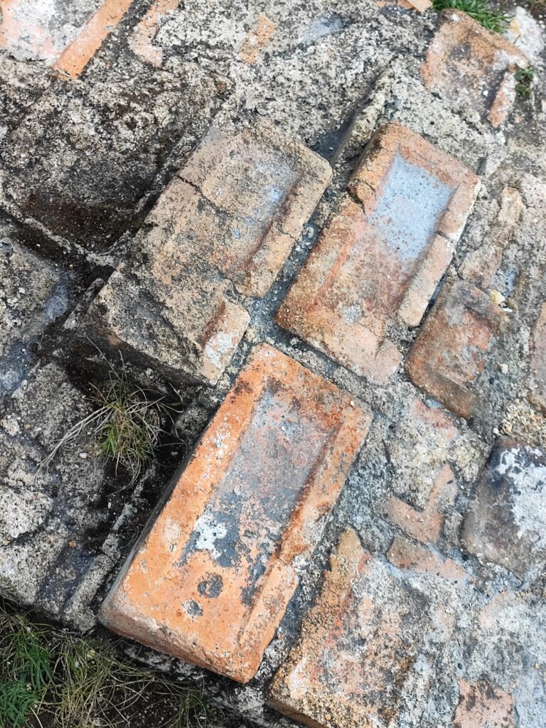 Wales Tag 17 – Anglesey – Porth Wen Brickworks